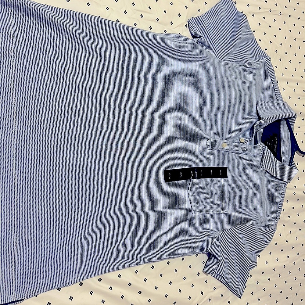 Banana republic collared T-shirt medium new